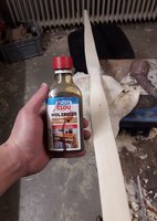 leicht bräunliche Beize