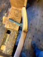 Beim Biegen ist ein kleiner Riss entstanden