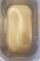 Sehnen zum erwärmen in den Leim gelegt, vorher in Wasser und das Wasser wieder rausgepresst