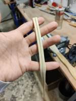 IMG_20250308_154549_tKVkFTtY4U.jpeg (218.45 KiB) 3003 mal betrachtet Beim dehnen eingerollt. Innenseite auf den Bogen geklebt.