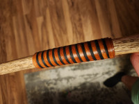 Und vollständig unter den Lederbändern versteckt.