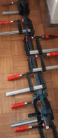 Verklebt und gezwungen
