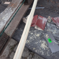 20260214_090802.jpg (1.17 MiB) 900 mal betrachtet Der Markanal vom Hartriegel kommt an mehreren Stellen zum Vorschein und wurde etwas ausgeschliffen