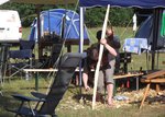 DSCF7119.JPG (324.89 KiB) 3307 mal betrachtet ...während Haitha sich diesmal mit<br />einem etwas einfacherem Stück <br />Bogenholz beschäftigte, und zwar mit einer<br />ebenso einfachen wie effizienten Methodik :<br />"Mann schlage einfach alles weg, <br />was nicht nach Bogen aussieht..."